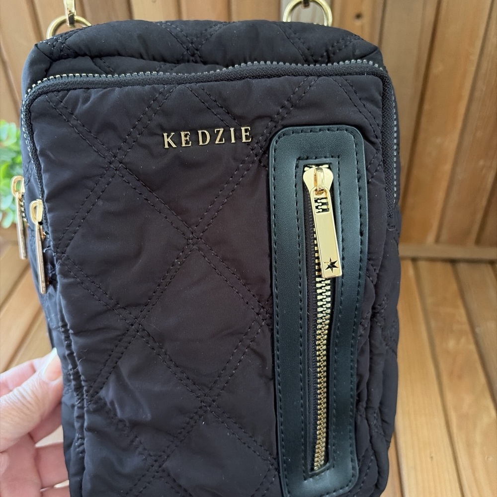 Kedzie Quilted Nylon Crossbody Black Multi Pocket Travel Bag Leopard Interior - Picture 4 of 6